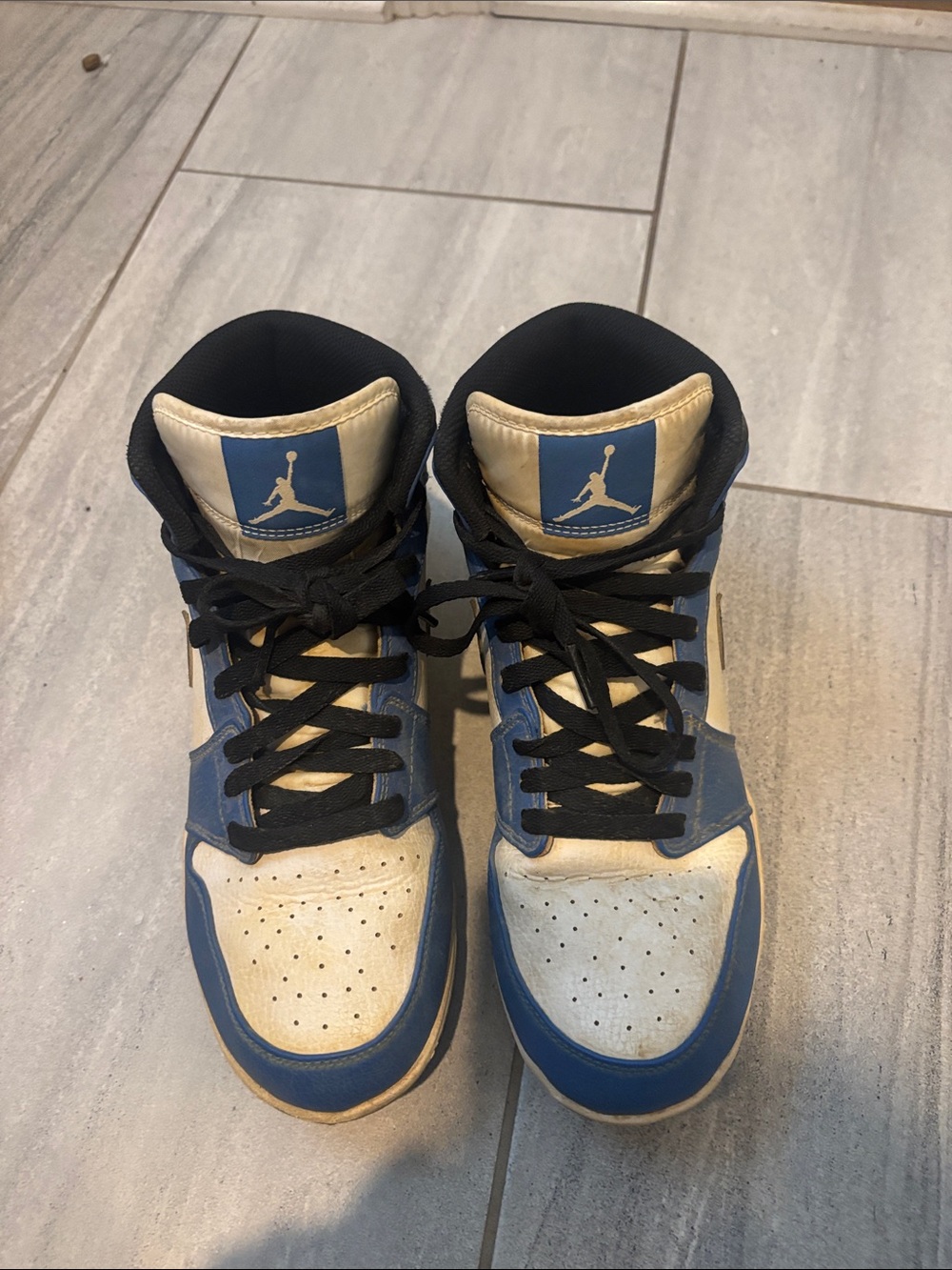 Jordan High-Top Cleats in Blue, Cream and Black